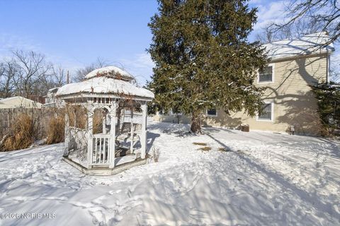Tiny photo for 701 W Broadway Street, Maumee, OH 43537 (MLS # 10003698)