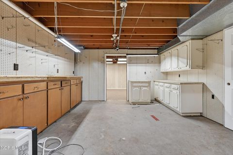 Tiny photo for 4550 Farmington Road, Toledo, OH 43623 (MLS # 10008513)