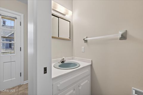 Tiny photo for 4550 Farmington Road, Toledo, OH 43623 (MLS # 10008513)