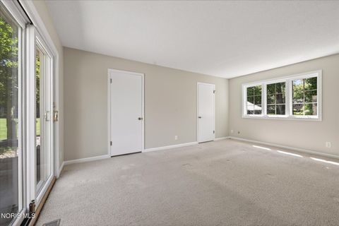 Tiny photo for 4550 Farmington Road, Toledo, OH 43623 (MLS # 10008513)