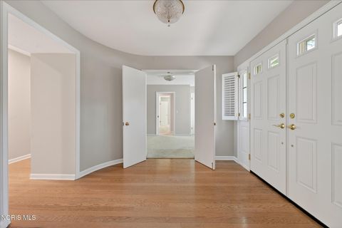 Tiny photo for 4550 Farmington Road, Toledo, OH 43623 (MLS # 10008513)