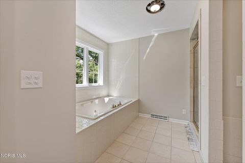 Tiny photo for 4550 Farmington Road, Toledo, OH 43623 (MLS # 10008513)