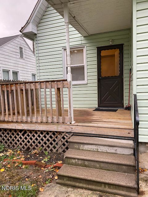 Tiny photo for 541 Myers Street, Toledo, OH 43609 (MLS # 10007599)