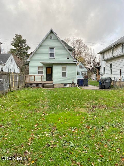 Tiny photo for 541 Myers Street, Toledo, OH 43609 (MLS # 10007599)