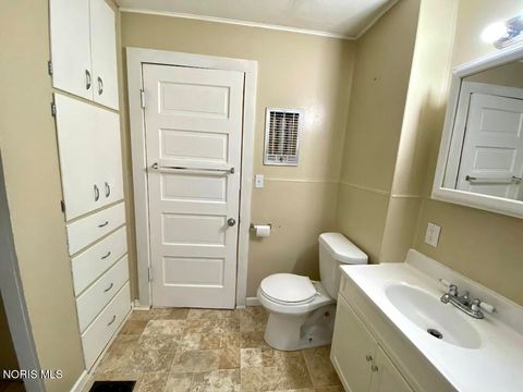 Tiny photo for 541 Myers Street, Toledo, OH 43609 (MLS # 10007599)