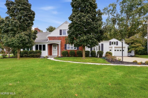 Photo of 710 Fairview Avenue, Bowling Green, OH 43402 (MLS # 10014034)