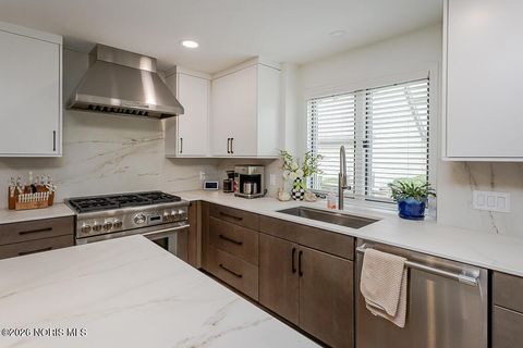 Tiny photo for 6744 W Meadows Lane, Maumee, OH 43537 (MLS # 10003709)