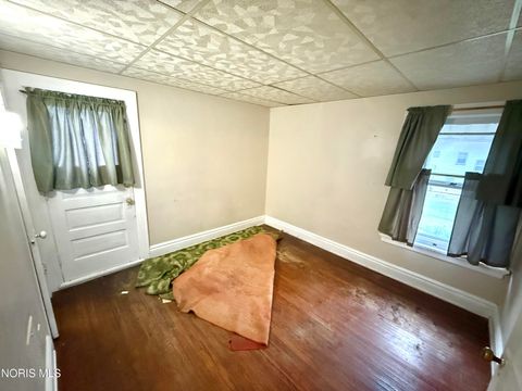 Tiny photo for 975 Woodland Avenue, Toledo, OH 43607 (MLS # 10007931)