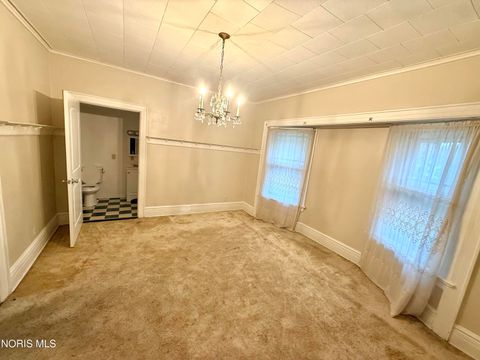 Tiny photo for 975 Woodland Avenue, Toledo, OH 43607 (MLS # 10007931)