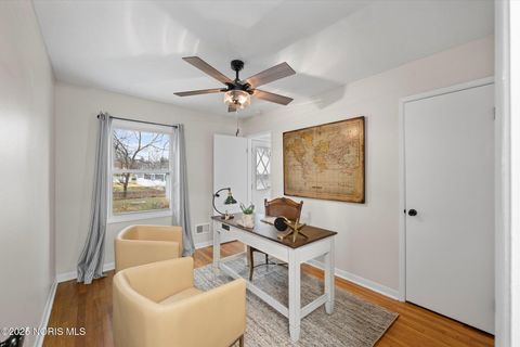 Tiny photo for 426 Southdale Road, Toledo, OH 43612 (MLS # 10001983)