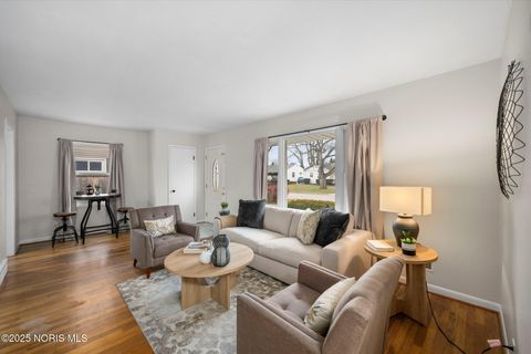 Tiny photo for 426 Southdale Road, Toledo, OH 43612 (MLS # 10001983)