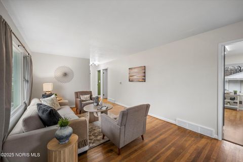 Tiny photo for 426 Southdale Road, Toledo, OH 43612 (MLS # 10001983)