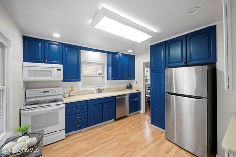 Tiny photo for 426 Southdale Road, Toledo, OH 43612 (MLS # 10001983)