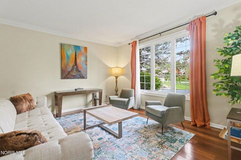 Tiny photo for 8737 Slate Ridge Court, Sylvania, OH 43560 (MLS # 10006665)