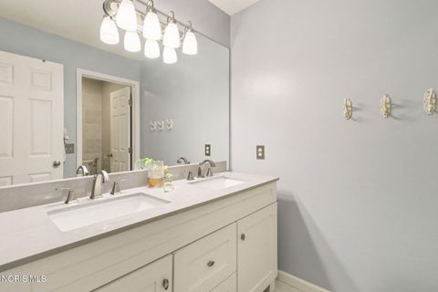 Tiny photo for 8737 Slate Ridge Court, Sylvania, OH 43560 (MLS # 10006665)