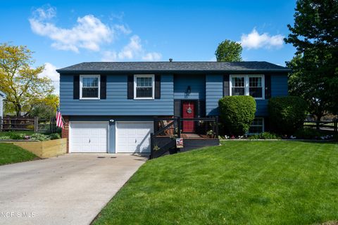Photo of 192 Birchcrest Drive, Perrysburg, OH 43551 (MLS # 10008112)