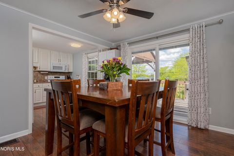 Tiny photo for 192 Birchcrest Drive, Perrysburg, OH 43551 (MLS # 10008112)