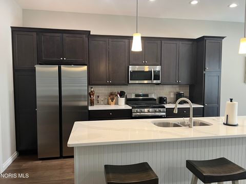 Tiny photo for 3402 Moonlit Pass Pass, Monclova, OH 43542 (MLS # 10004149)