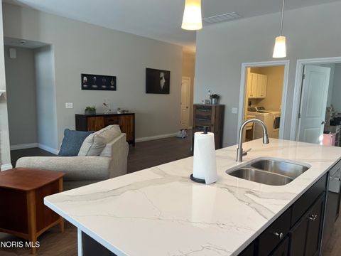 Tiny photo for 3402 Moonlit Pass Pass, Monclova, OH 43542 (MLS # 10004149)