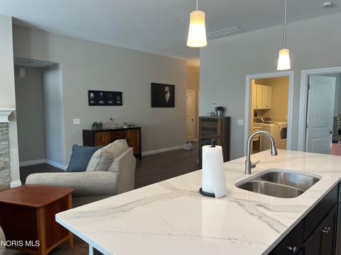 Tiny photo for 3402 Moonlit Pass Pass, Monclova, OH 43542 (MLS # 10004149)