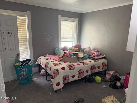 Tiny photo for 2611 Chase Street, Toledo, OH 43611 (MLS # 10009635)