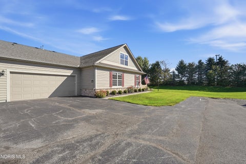 Tiny photo for 9856 Connor Lake Circle, Perrysburg, OH 43551 (MLS # 10014094)