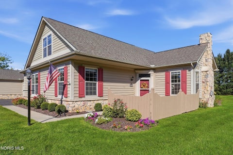 Photo of 9856 Connor Lake Circle, Perrysburg, OH 43551 (MLS # 10014094)