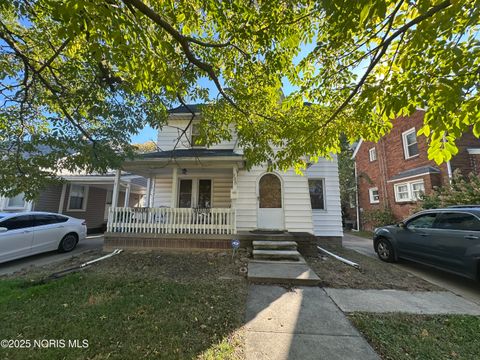 Photo of 535 Waybridge Road, Toledo, OH 43612 (MLS # 10000356) Photo of 535 Waybridge Road, Toledo, OH 43612 (MLS # 10000356)