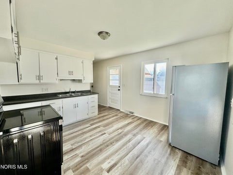 Tiny photo for 2716 112th Street, Toledo, OH 43611 (MLS # 10014273)