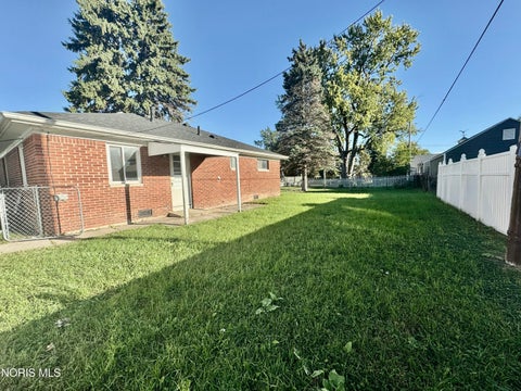 Tiny photo for 2716 112th Street, Toledo, OH 43611 (MLS # 10014273)