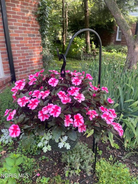 Tiny photo for 4803 Turnbridge Road, Toledo, OH 43623 (MLS # 10004962)