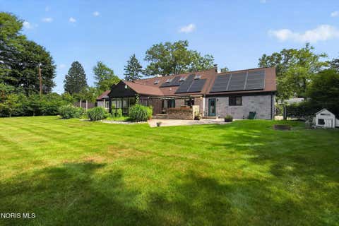 Tiny photo for 4545 Indian Road, Ottawa Hills, OH 43615 (MLS # 10011272)