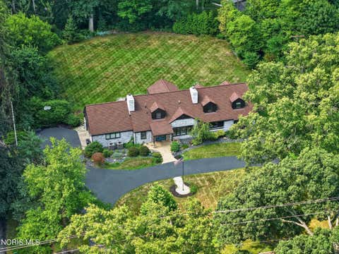 Photo of 4545 Indian Road, Ottawa Hills, OH 43615 (MLS # 10011272)