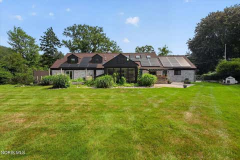 Tiny photo for 4545 Indian Road, Ottawa Hills, OH 43615 (MLS # 10011272)