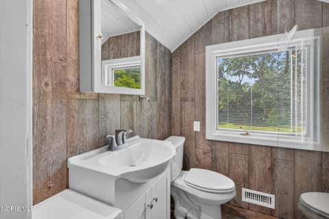 Tiny photo for 4545 Indian Road, Ottawa Hills, OH 43615 (MLS # 10011272)