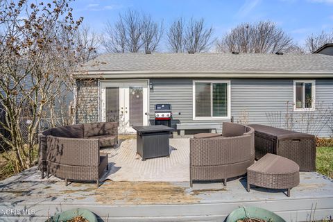 Tiny photo for 524 Bennington Drive, Maumee, OH 43537 (MLS # 10005343)