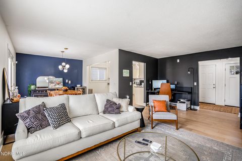 Tiny photo for 524 Bennington Drive, Maumee, OH 43537 (MLS # 10005343)