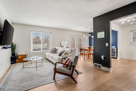 Tiny photo for 524 Bennington Drive, Maumee, OH 43537 (MLS # 10005343)