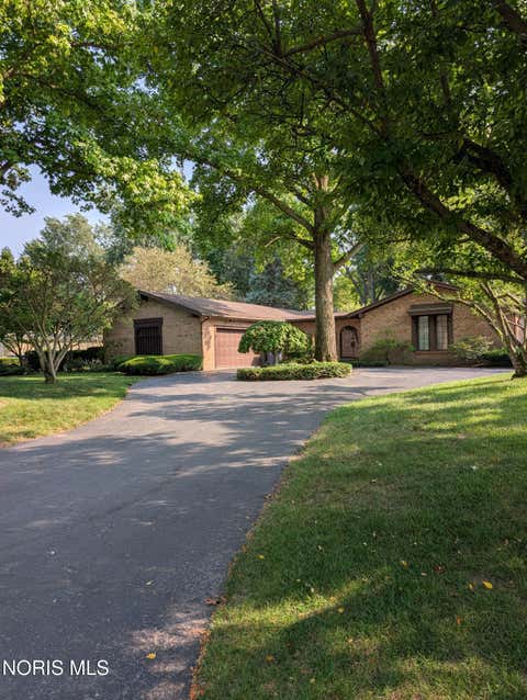 Tiny photo for 7041 Country Creek Road, Maumee, OH 43537 (MLS # 10010629)