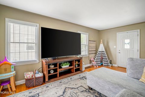 Tiny photo for 515 Mayfair Boulevard, Toledo, OH 43612 (MLS # 10009192)