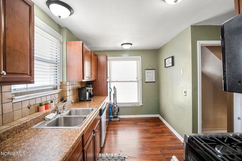 Tiny photo for 515 Mayfair Boulevard, Toledo, OH 43612 (MLS # 10009192)