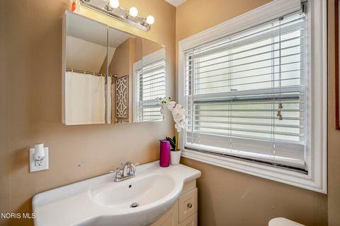 Tiny photo for 515 Mayfair Boulevard, Toledo, OH 43612 (MLS # 10009192)