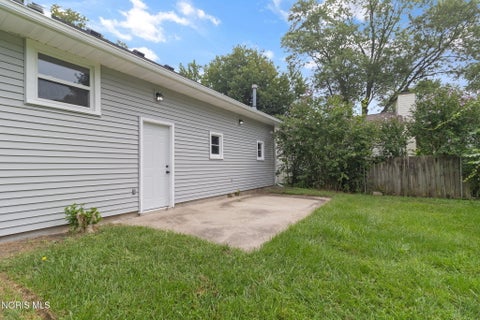 Tiny photo for 5887 Globe Avenue, Toledo, OH 43615 (MLS # 10012841)