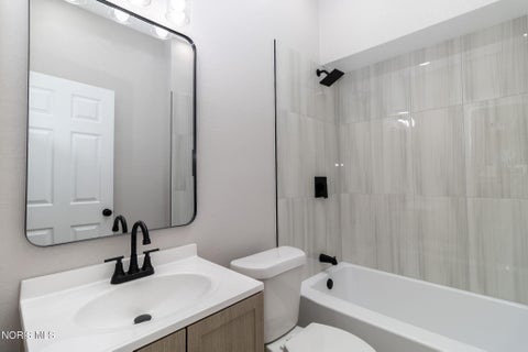 Tiny photo for 5887 Globe Avenue, Toledo, OH 43615 (MLS # 10012841)
