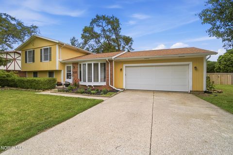 Tiny photo for 502 Mckinley Drive, Bowling Green, OH 43402 (MLS # 10009117)