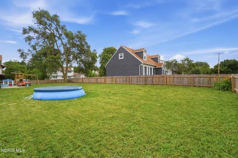 Tiny photo for 502 Mckinley Drive, Bowling Green, OH 43402 (MLS # 10009117)