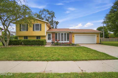 Photo of 502 Mckinley Drive, Bowling Green, OH 43402 (MLS # 10009117)