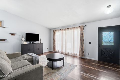 Tiny photo for 502 Mckinley Drive, Bowling Green, OH 43402 (MLS # 10009117)