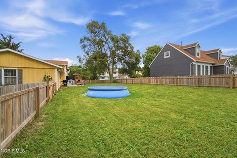 Tiny photo for 502 Mckinley Drive, Bowling Green, OH 43402 (MLS # 10009117)
