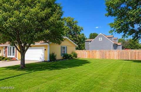 Photo of 502 Mckinley Drive, Bowling Green, OH 43402 (MLS # 10009117)